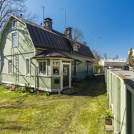 Newly Renovated Apartment In A Woodenhouse From 1910 In Martti! Turku Kültér fotó